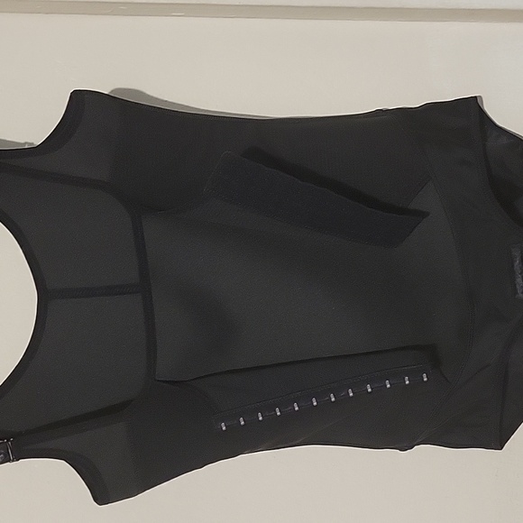 Body Shaper - Picture 3 of 6